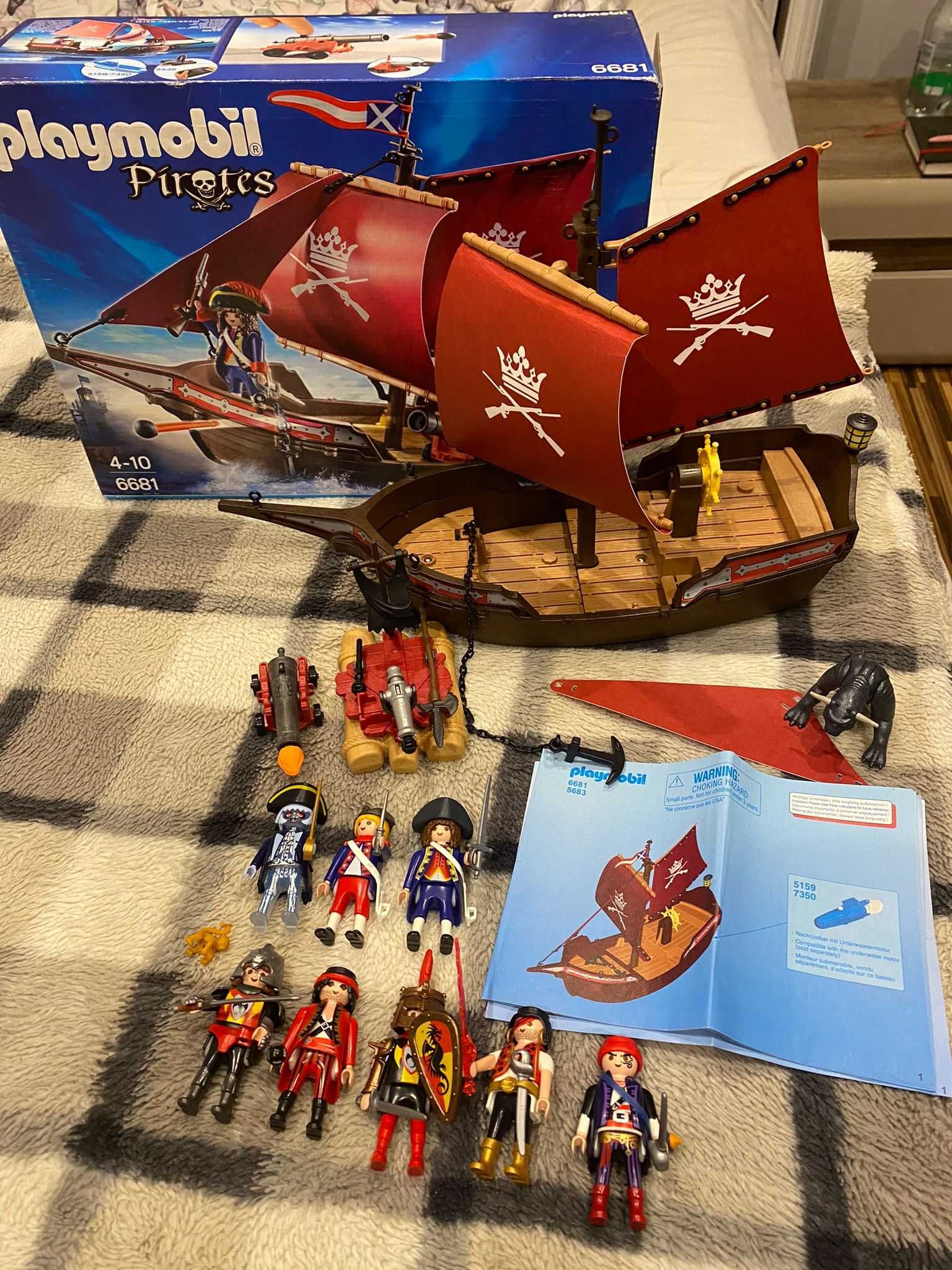 Playmobil Pirates 6681 + 8 Piratów Playmobil