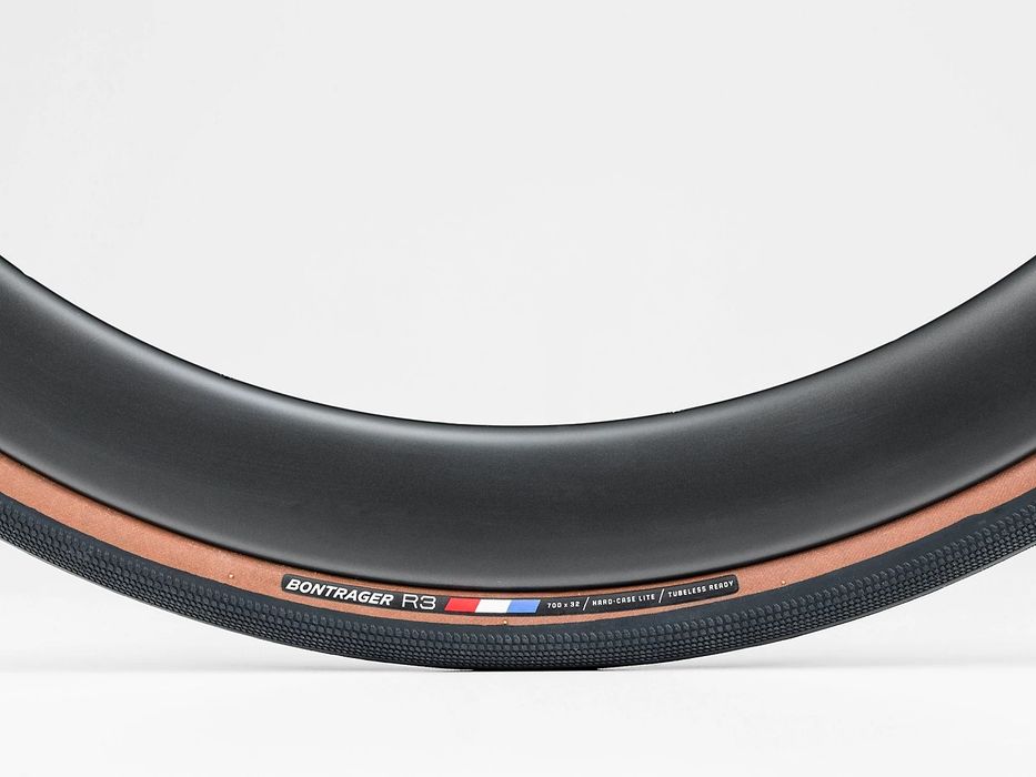 Opony Bontrager R3 Hard-Case Lite TLR 700x32C Tubeless