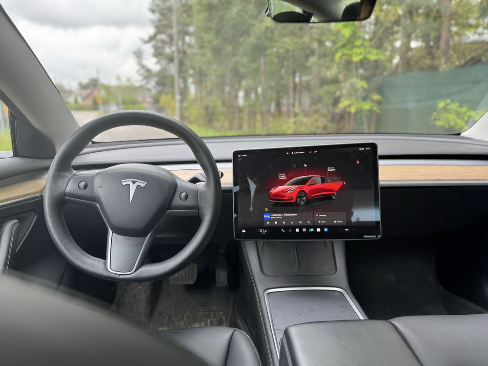 Tesla Model 3 RWD