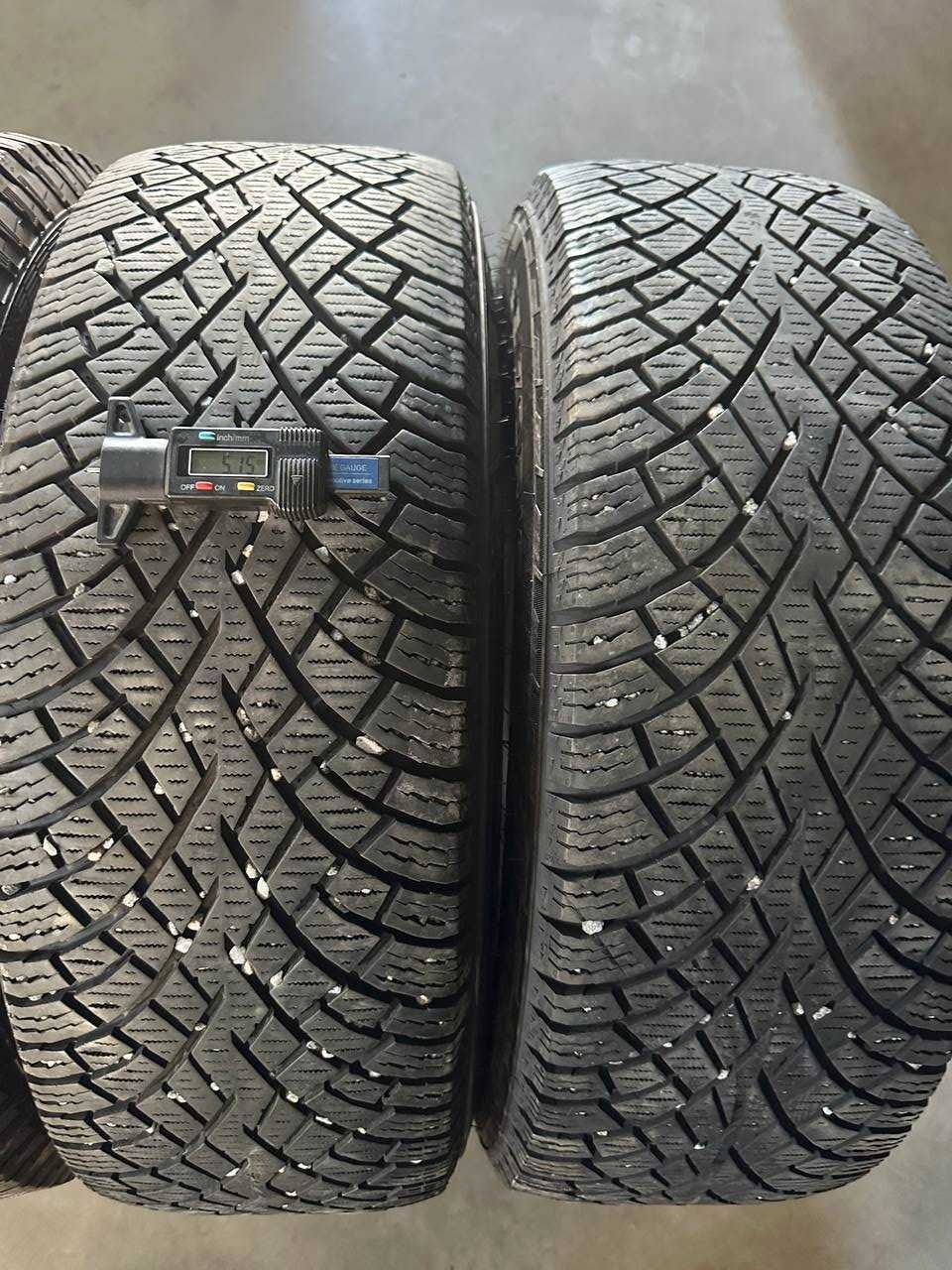 Зимові шини / резина зимняя  215 70  R 16 Gislaved + Nokian
