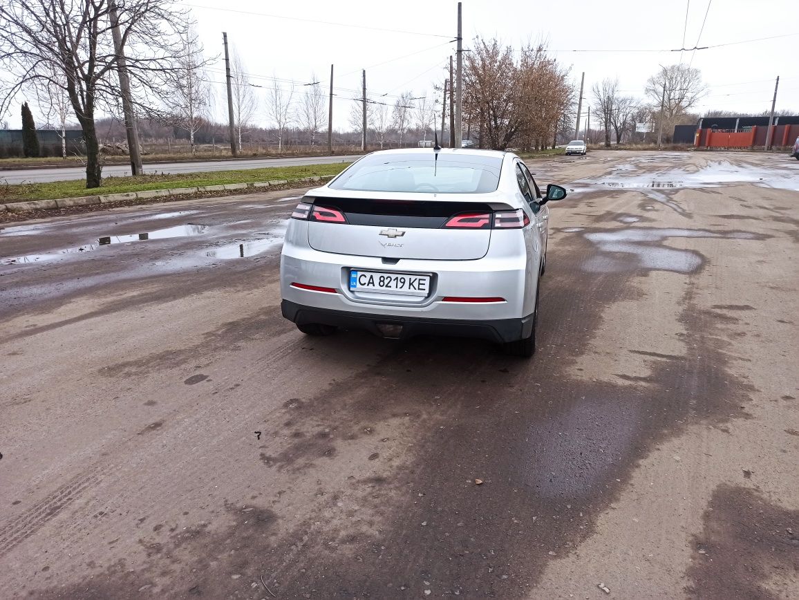 Вольт гібрид 2014рік
