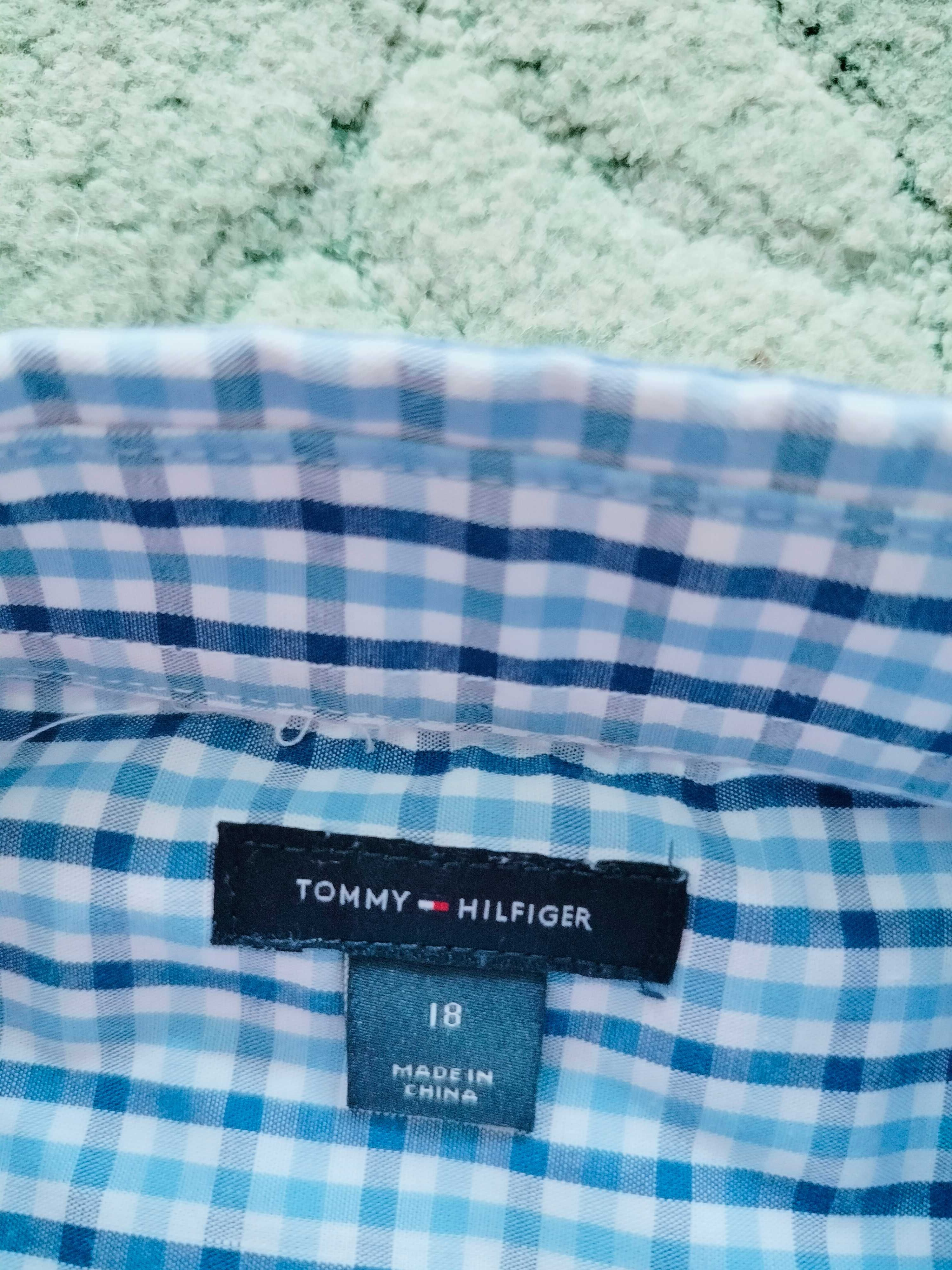 Koszula chłopięca z długim rękawem Tommy Hilfinger.