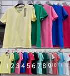 T-shirt dekolt w serek