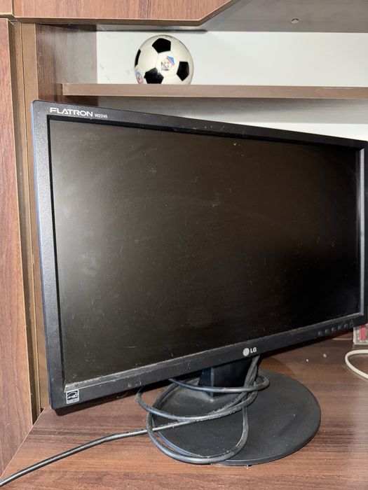 Продам монітор LG Flatron W2246S 22