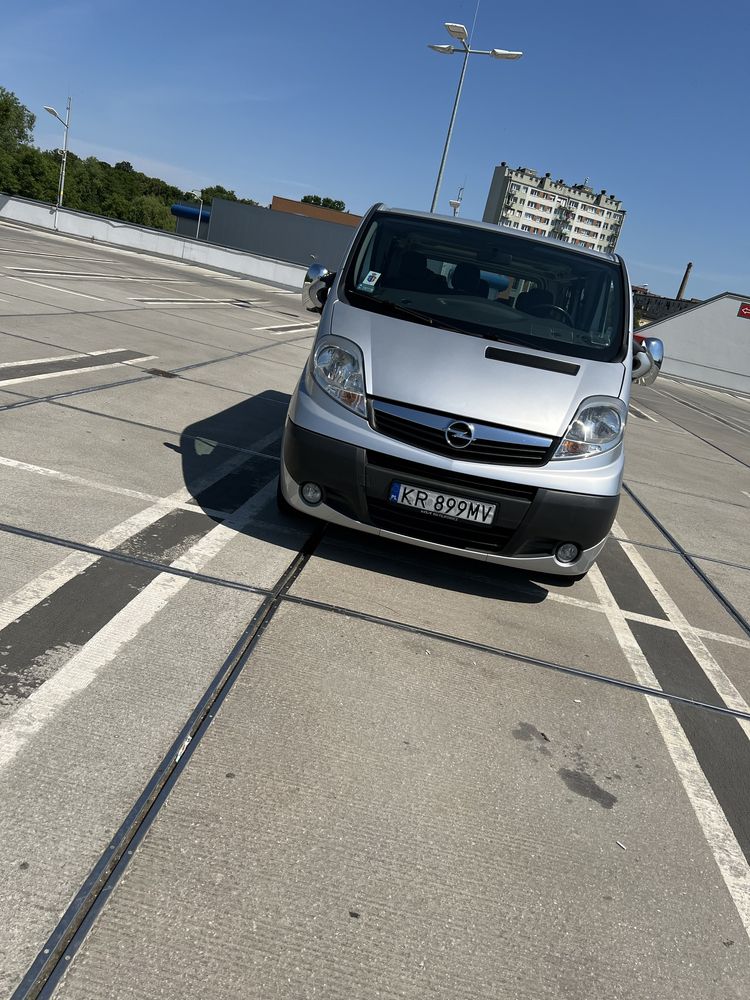 Wynajem, wypożyczalnia busa 9-osobowego