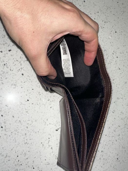 Carteira GUESS - NOVA C/Fatura