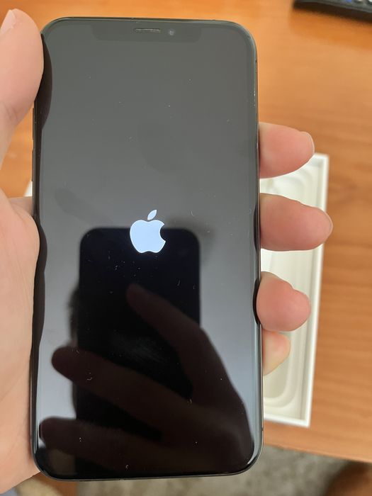 iPhone X in Like-New Condition64309864120833121