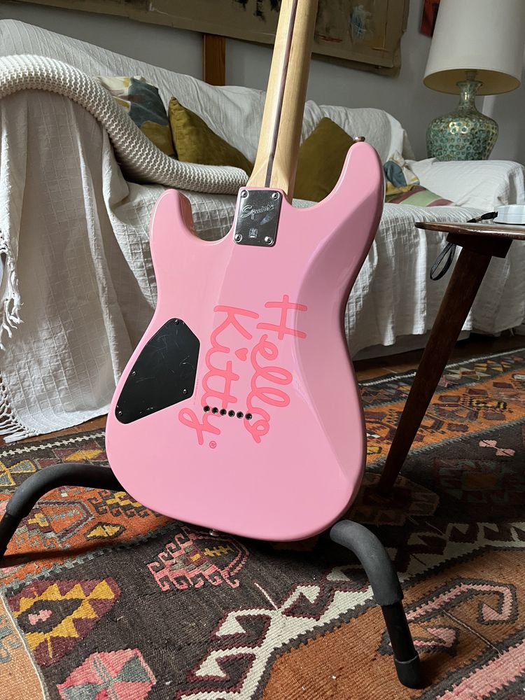 Fender Squier Hello Kitty Strat