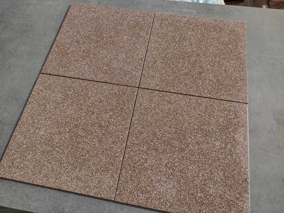 Płytki antypoślizgowe R11 gres 33x33 USTER BROWN