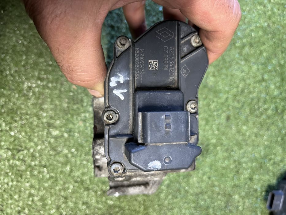 Клапан егр рено мастер 3 2.3 dci 147105543r,8200987088