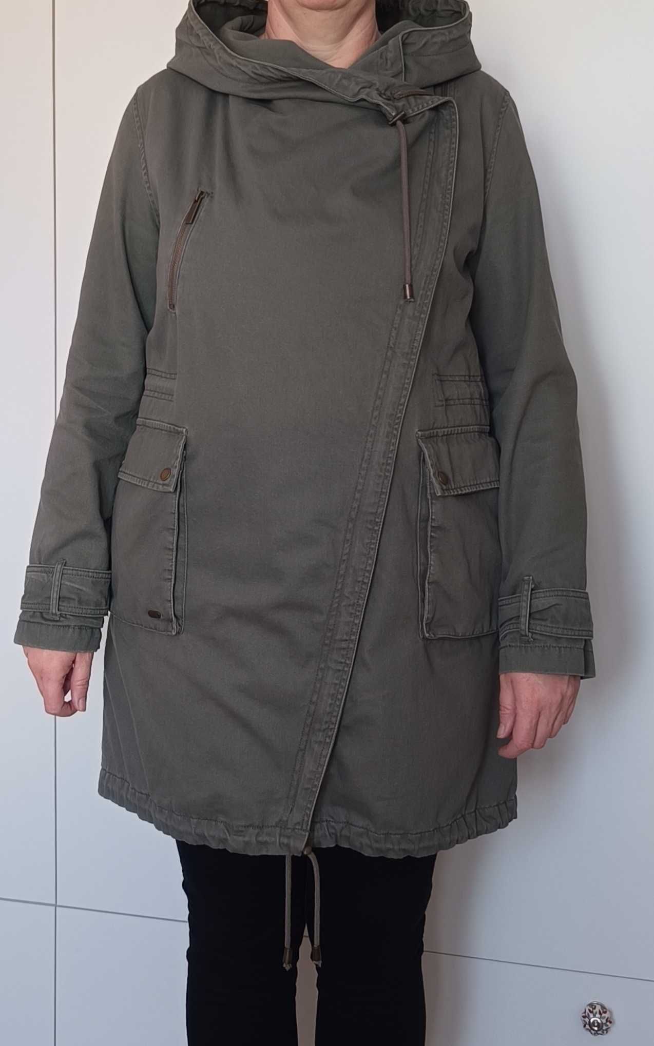 Kurtka parka khaki rozmiar L wypada większa na XL/XXL