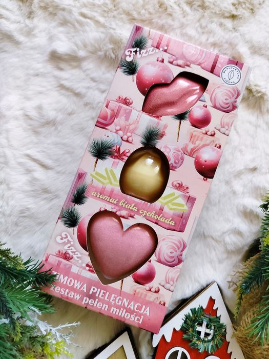 Nowy zestaw prezentowy święta mikołajki kule do kąpieli balsam do ust