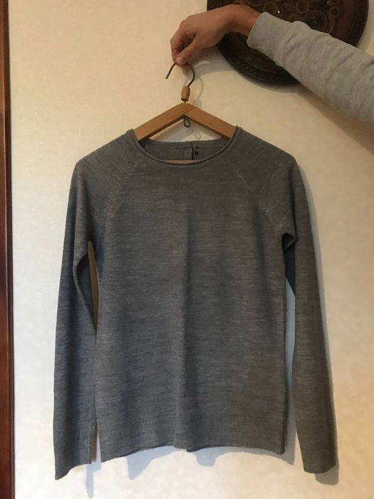 Базовий джемпер розмір s