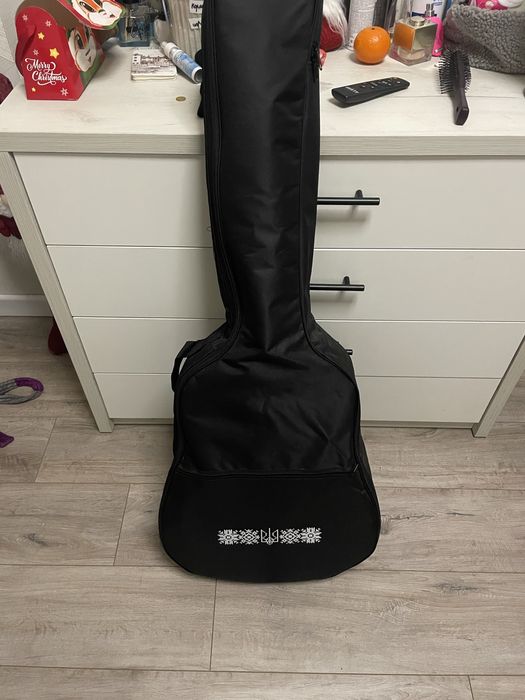 Гитара Trembita в подарок чехлом утеплением