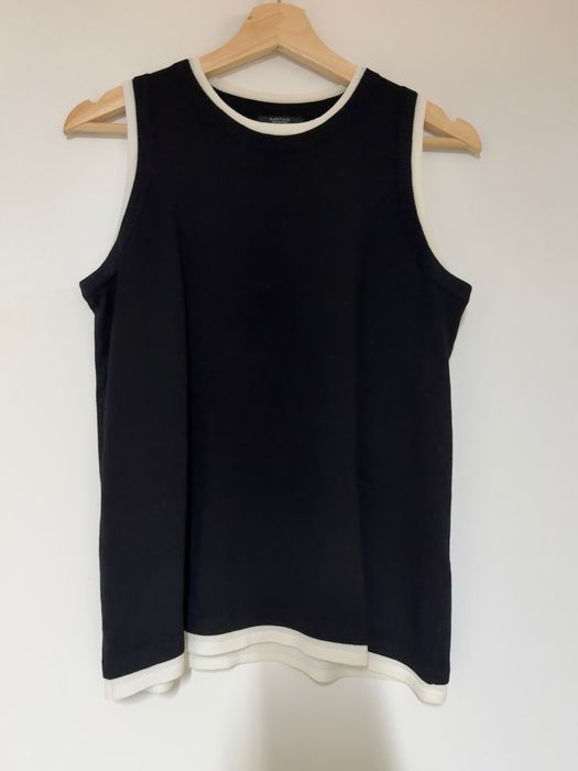 Top preto com detalhe branco - Parfois (tamanho XS)