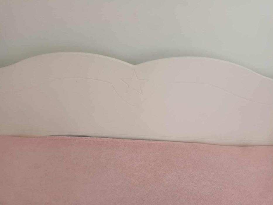 Łóżko dziecięce z materacem