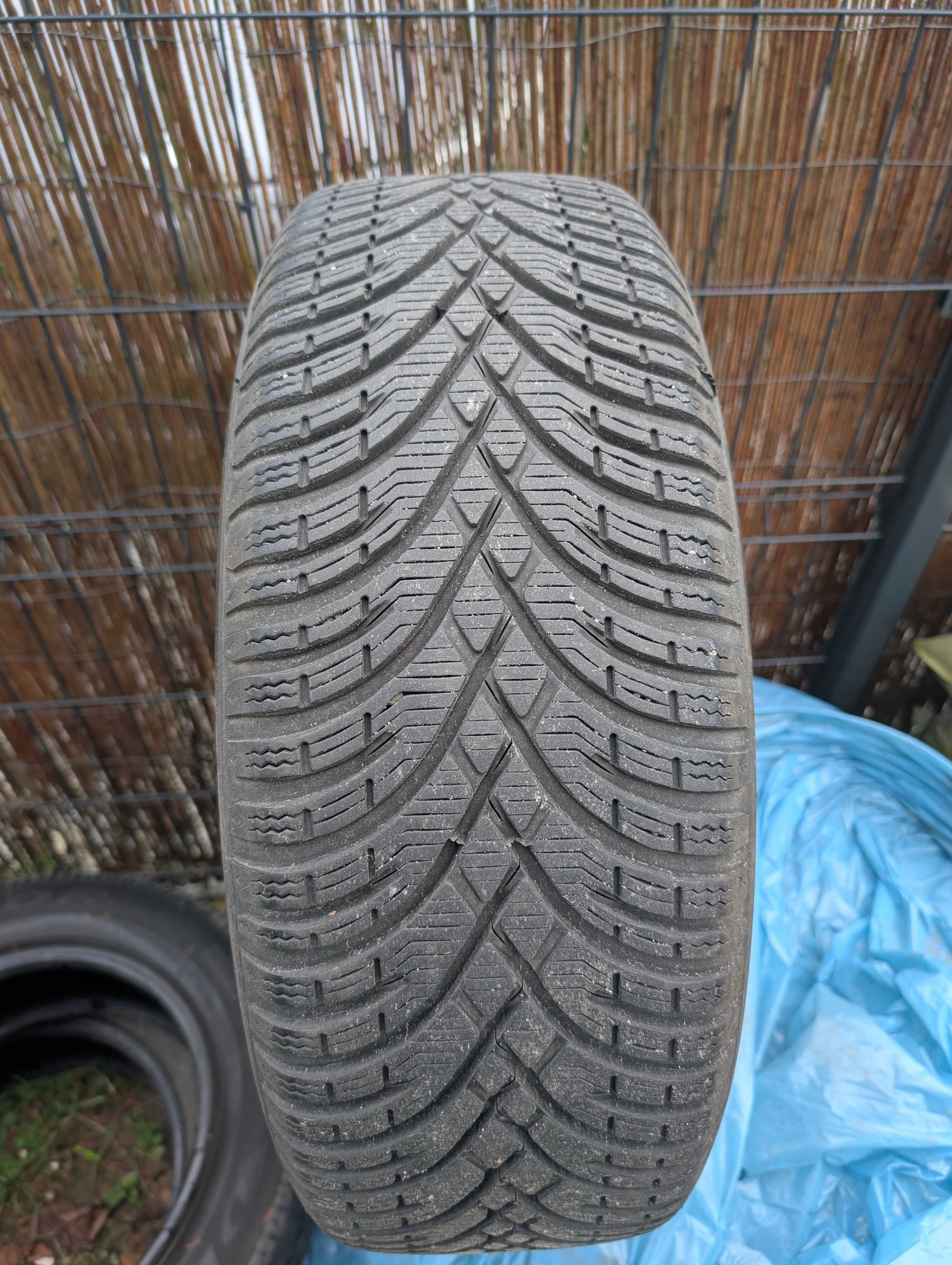 Opony zimowe BFGoodrich 205/55/16 (6mm) i felgi strukturalne
