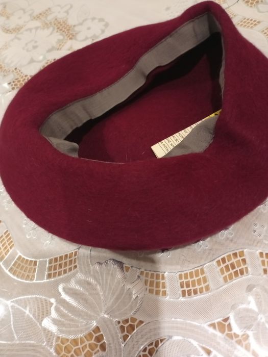 Beret damski z PRL-u nowy