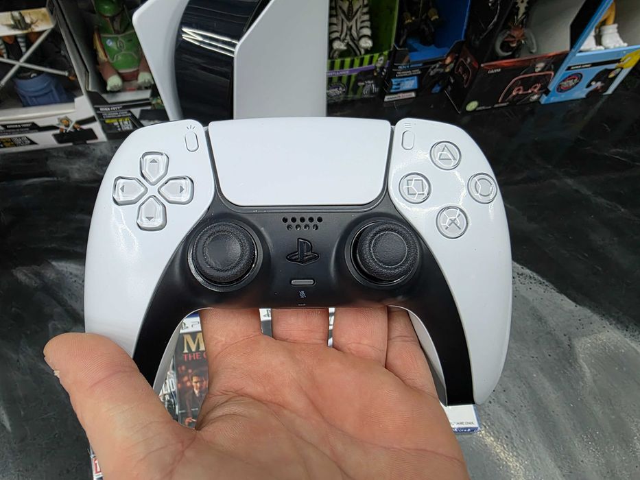 Konsola Playstation 5 PS5 z napędem 4 dobre gry Gwar 6m SKLEP ZAMIANA