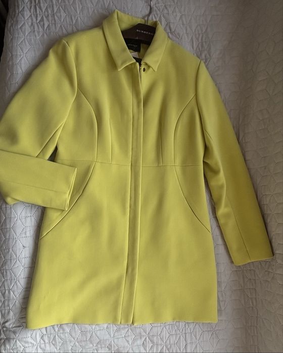 Nowy limonkowy plaszczyk wiosenno-jesienny marki Orsay rozm 42/44
