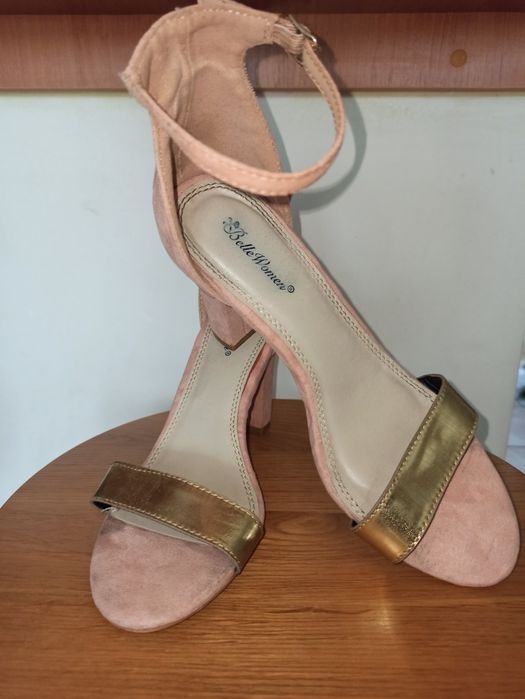 Sandały na słupku 38 złoto róż brzoskwinia