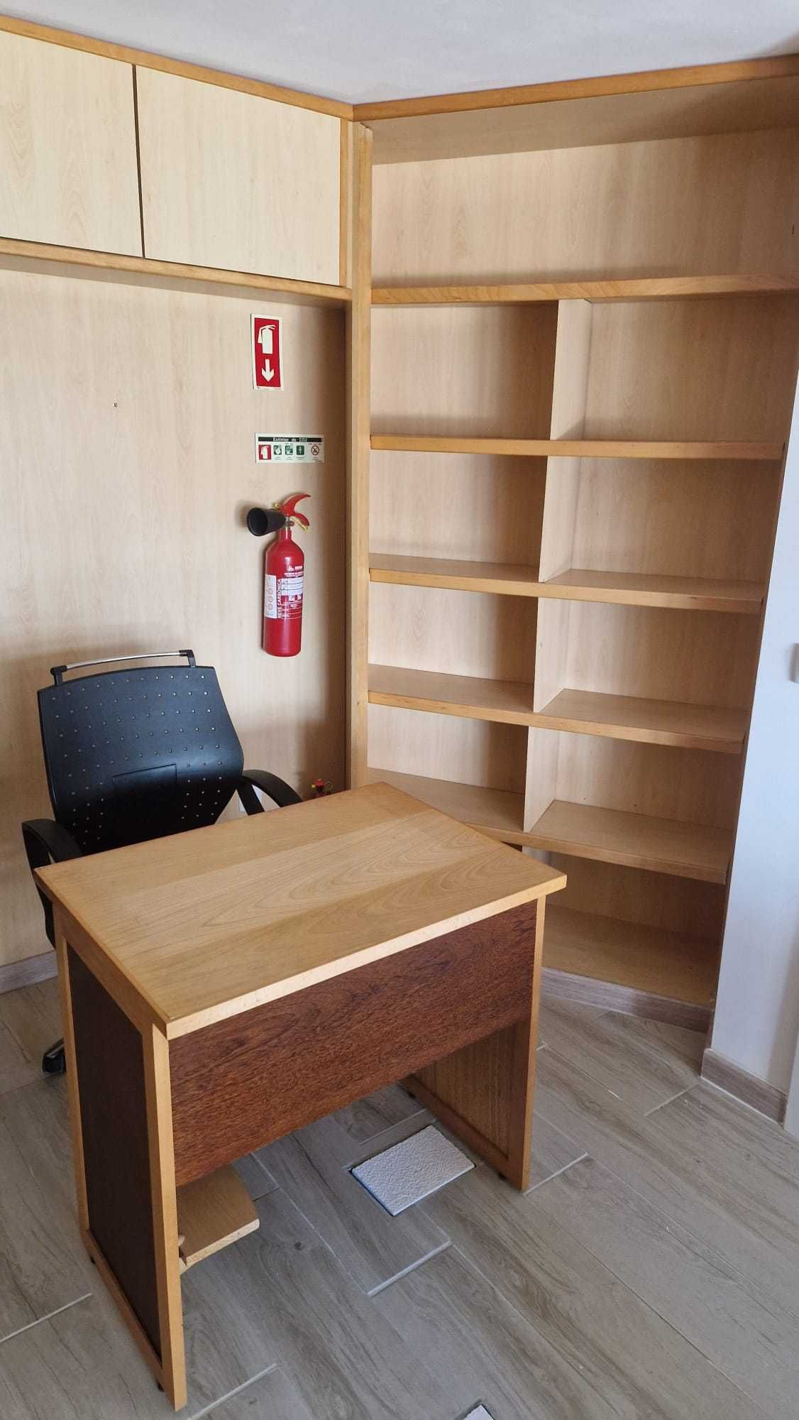 Arrendamento de Escritório/Loja na Rua de São Pedro, 28