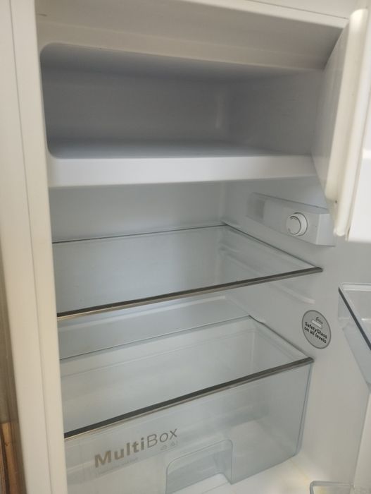 Як новий маленький холодильник із внутрішньою камерою Bosch