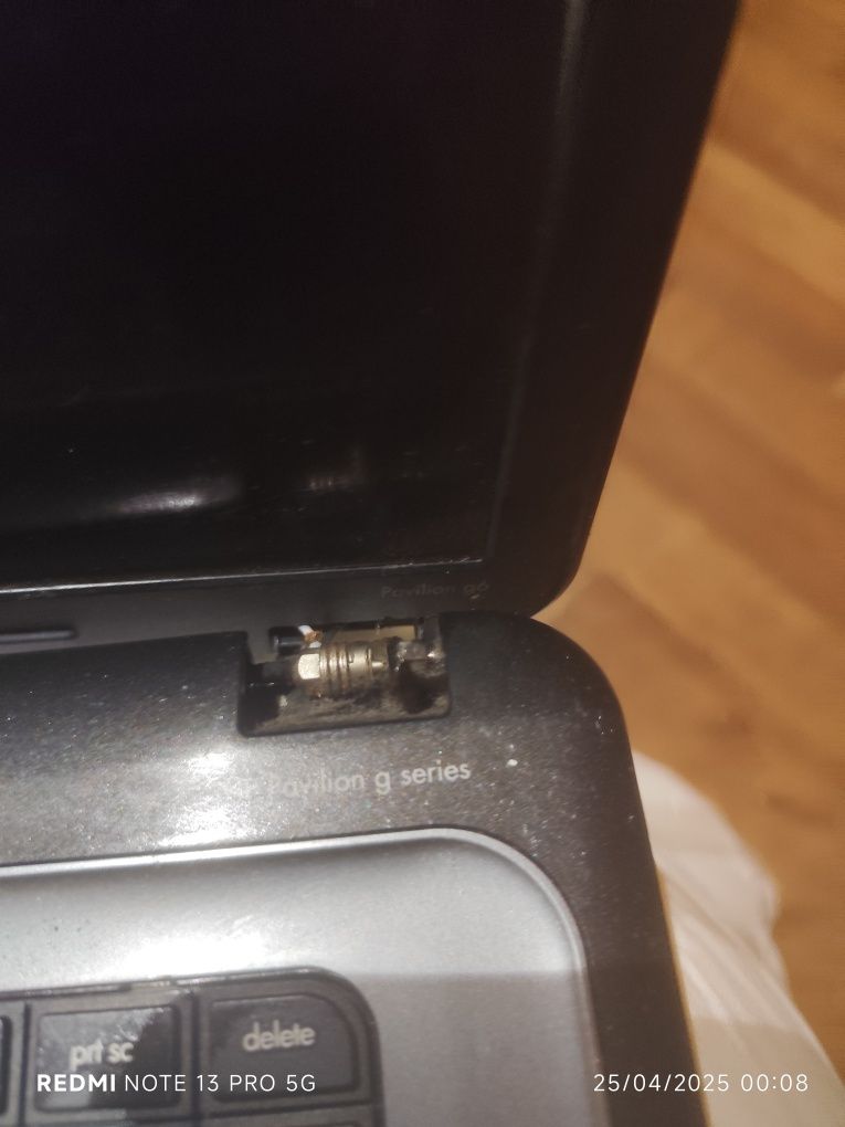 HP vendo ajeitar a peça de abrir para ele ligar bem mas trabalha