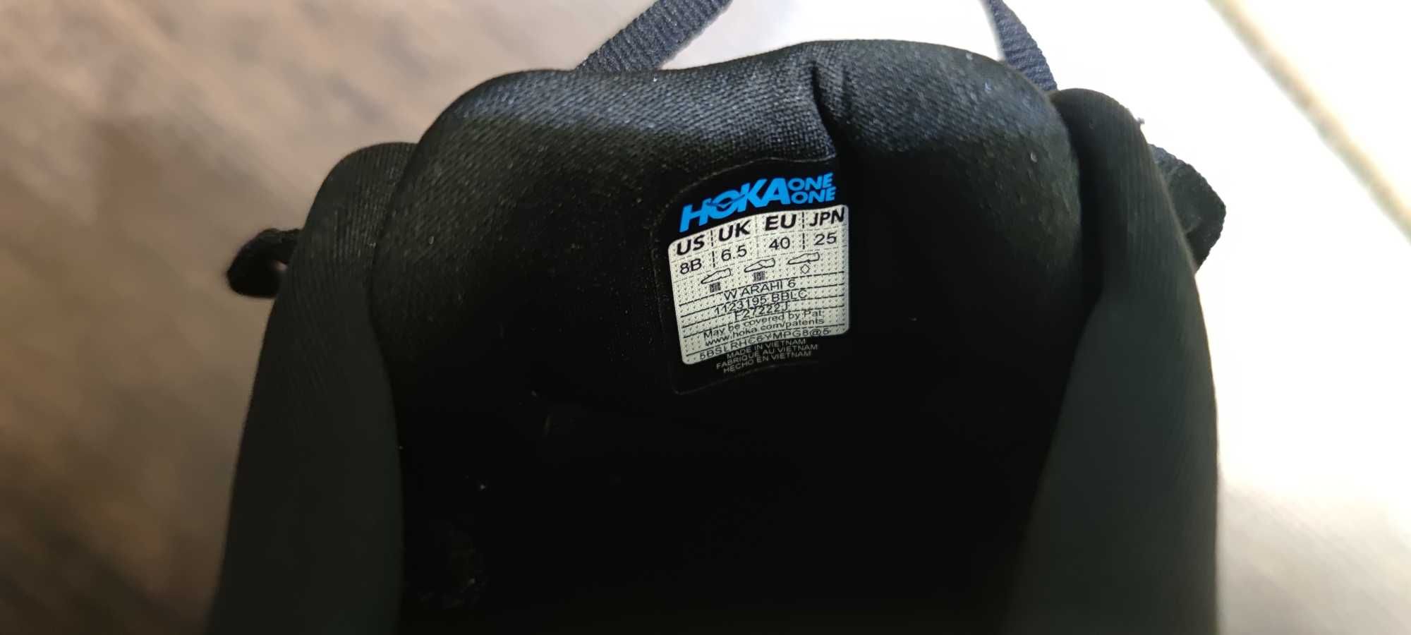 Кросівки hoka one one arahi 6.    Р 40    25см