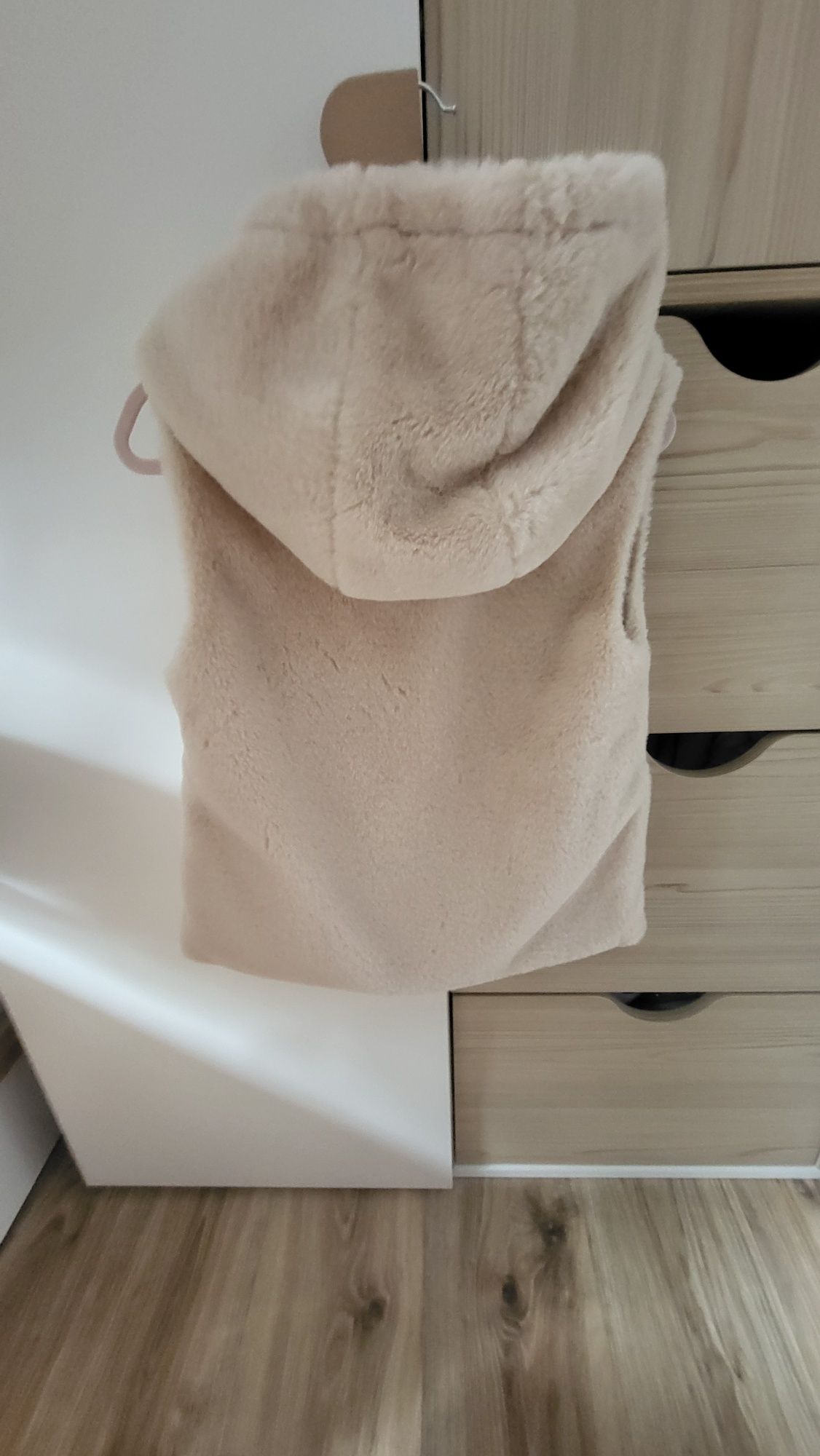 Kamizelka futrzana H&M rozmiar 122/128. Jak nowa
