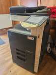 Konica Minolta Bizhub C220 Urządzenie