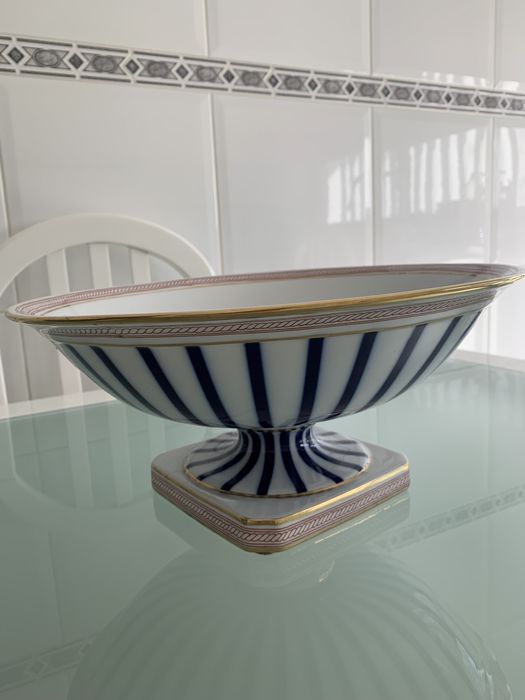 Taça fruteira em porcelana
