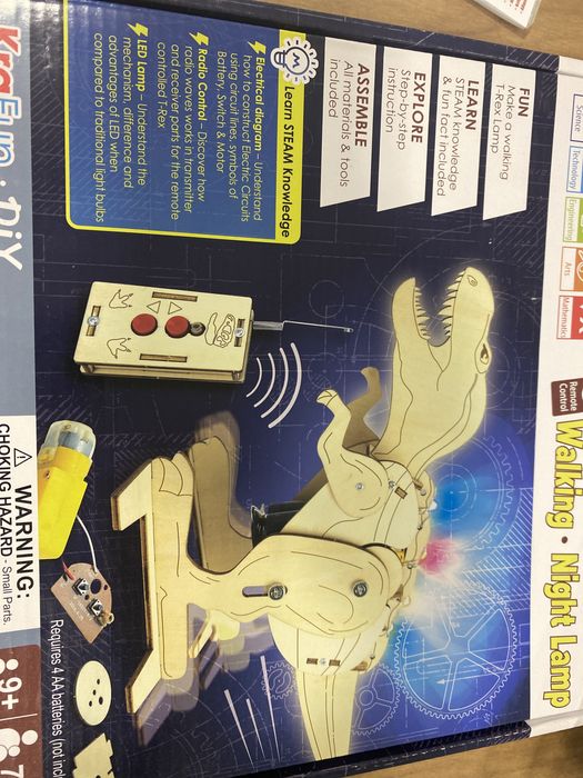 T-REX Zdalnie sterowana lampka nocna do chodzenia - STEAM DiY