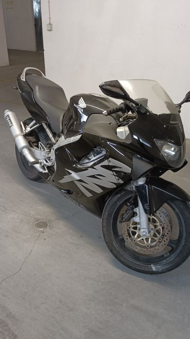 Honda CBR 600 F4