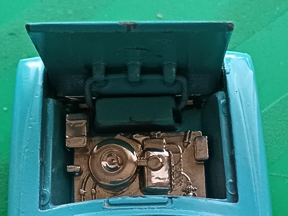 Модель авто СССР 1:43 "москвич-427". " Бирюзовый цвет"