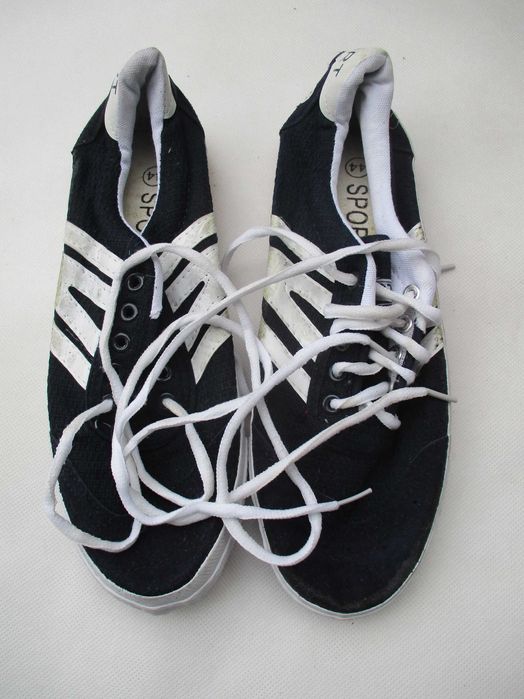 Tenisówki halówki nowe 43 rozmiar