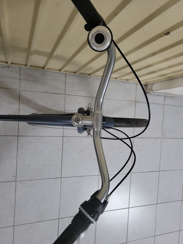 Bicicleta citadina Btwin Elops 120, quadro baixo, roda 700