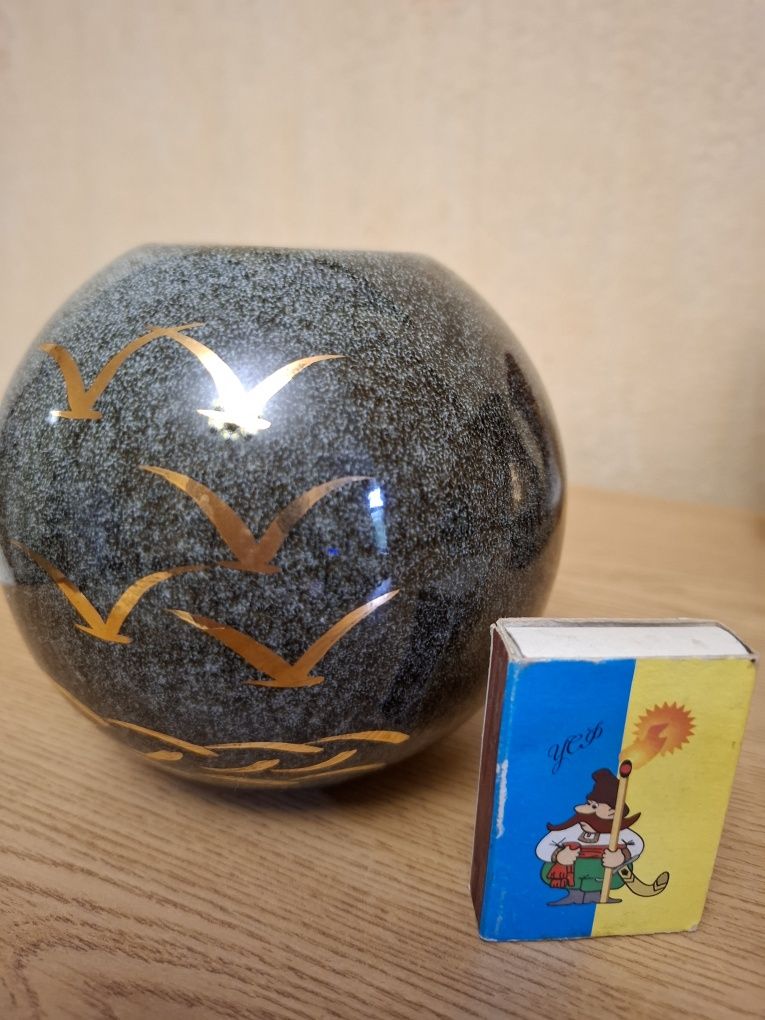Вазочки для цветов небольшие,гутное стекло,фарфор,керамика