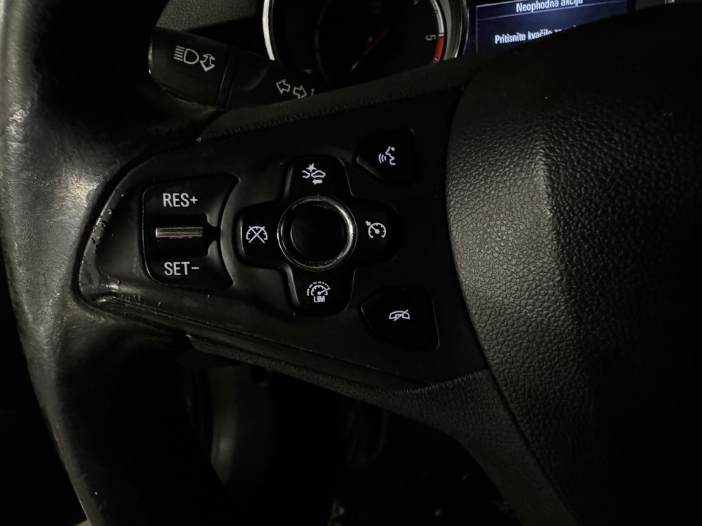 Opel astra 1.6 dyanamic sport