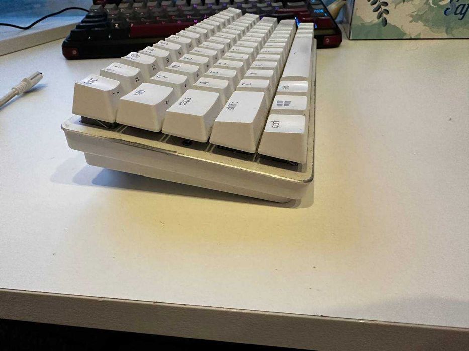 Геймерская клавиатура razer huntsman mini 60%