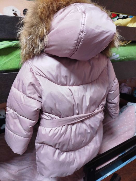 Пуховик для дівчинки