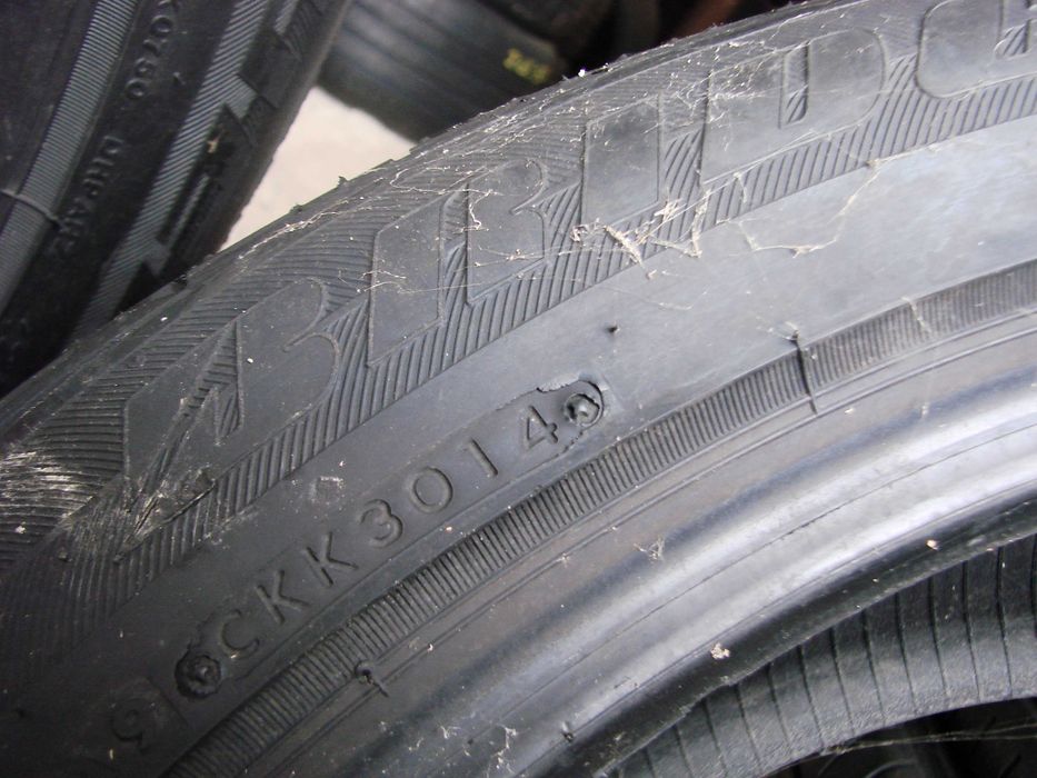 255 45 r 20 Bridgestone