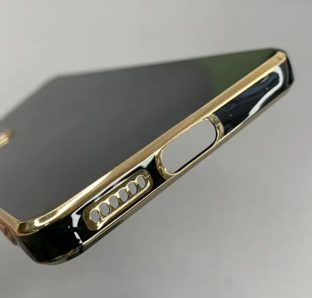 Чохол для Xiaomi Redmi Note 12 Pro чорний із золотою рамкою