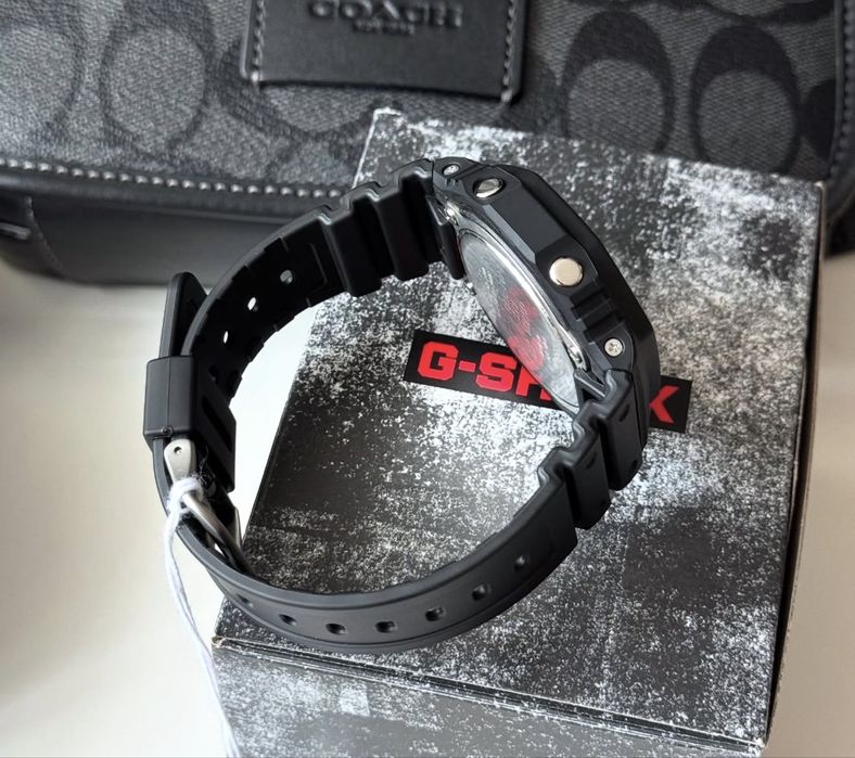 Годинник CASIO G-SHOCK CLASSIC GA-2100-1A1DR оригінал