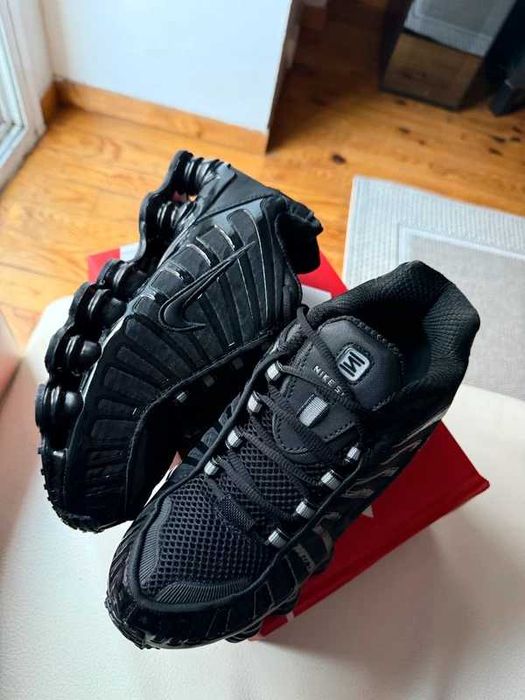 Buty-Trampk-Nike Shox TL Black R.45