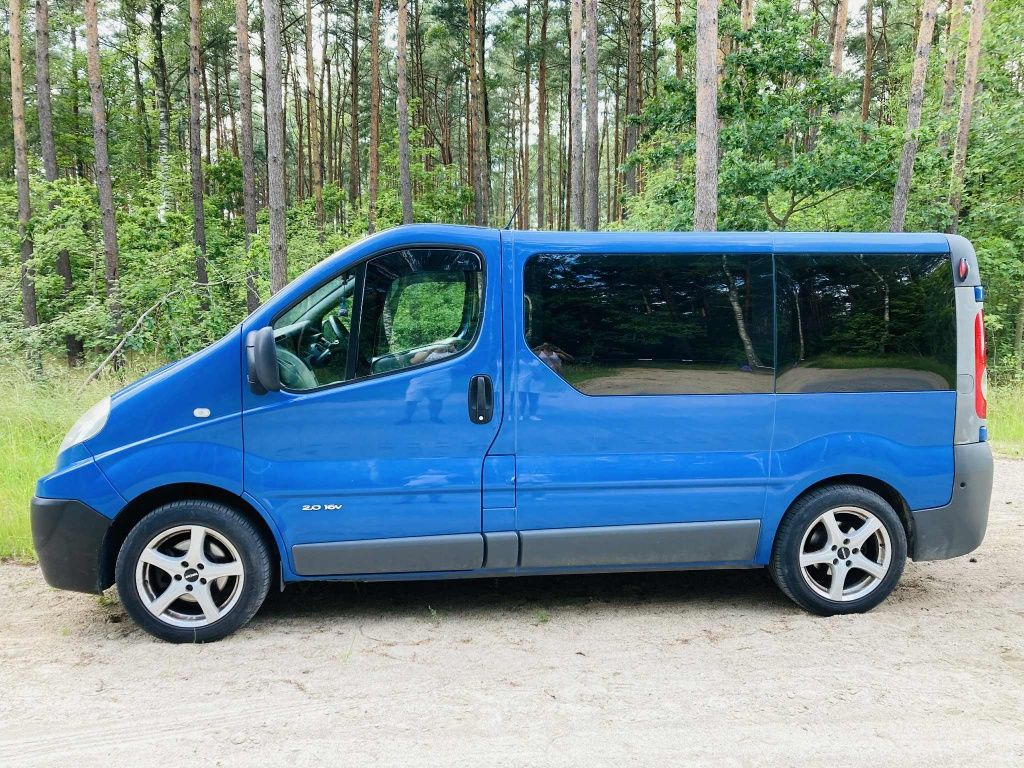 Ładny bus z gazem