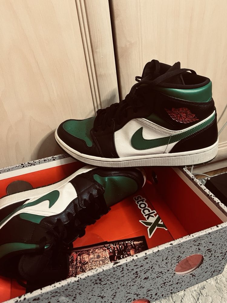 Кроссовки мужские AIR JORDAN 1 MID BLACK