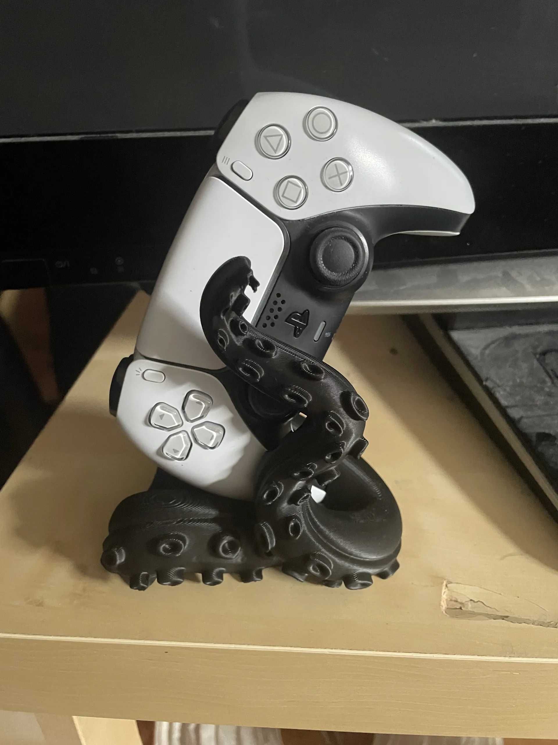 Suporte impresso 3m 3D para comando de PS5