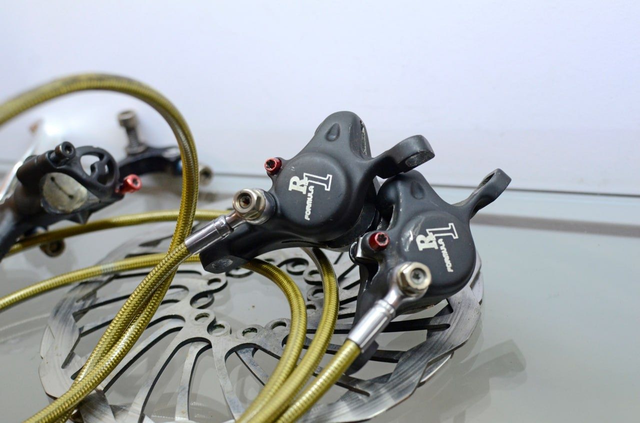 Топові надлегкі гальма Formula R1 + ротори