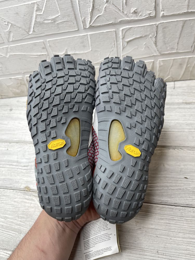 Женские кроссовки vibram fivefinder 37 трекинг